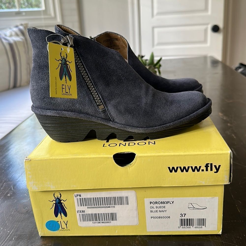 FLY LONDON OIL SUEDE BLUE NAVY ZIP BOOTIES SIZE 37 NEW in Box